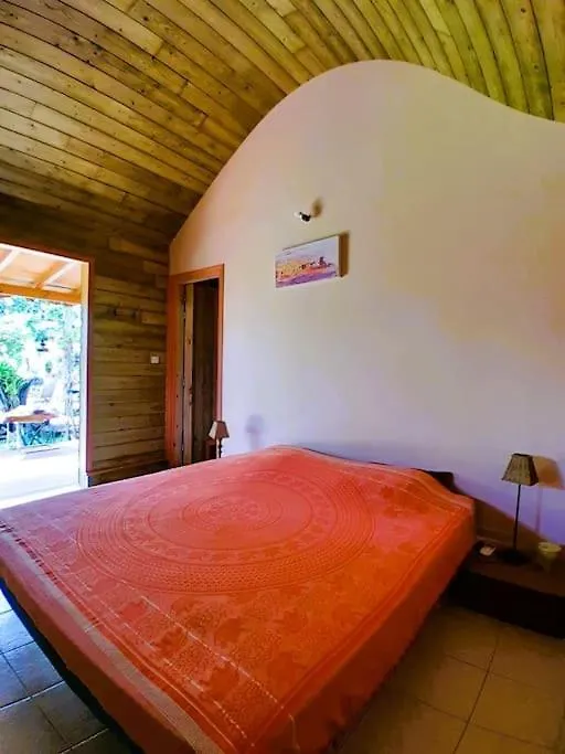 Vakantiehuis Magnifique Maison & Bungalow En Bois Dans Jardin Tropical Proche Rivieres Et Foret Lamentin